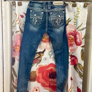 Rock revival skinny Like new